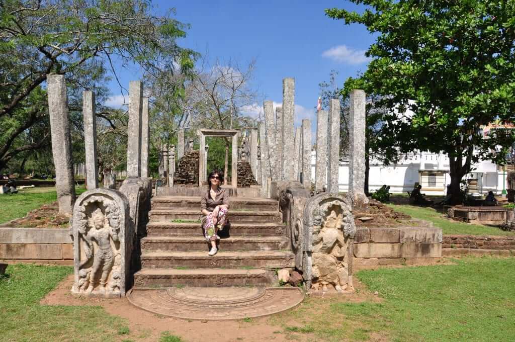 Recinto de la dagoba Thupurama Anuradhapura