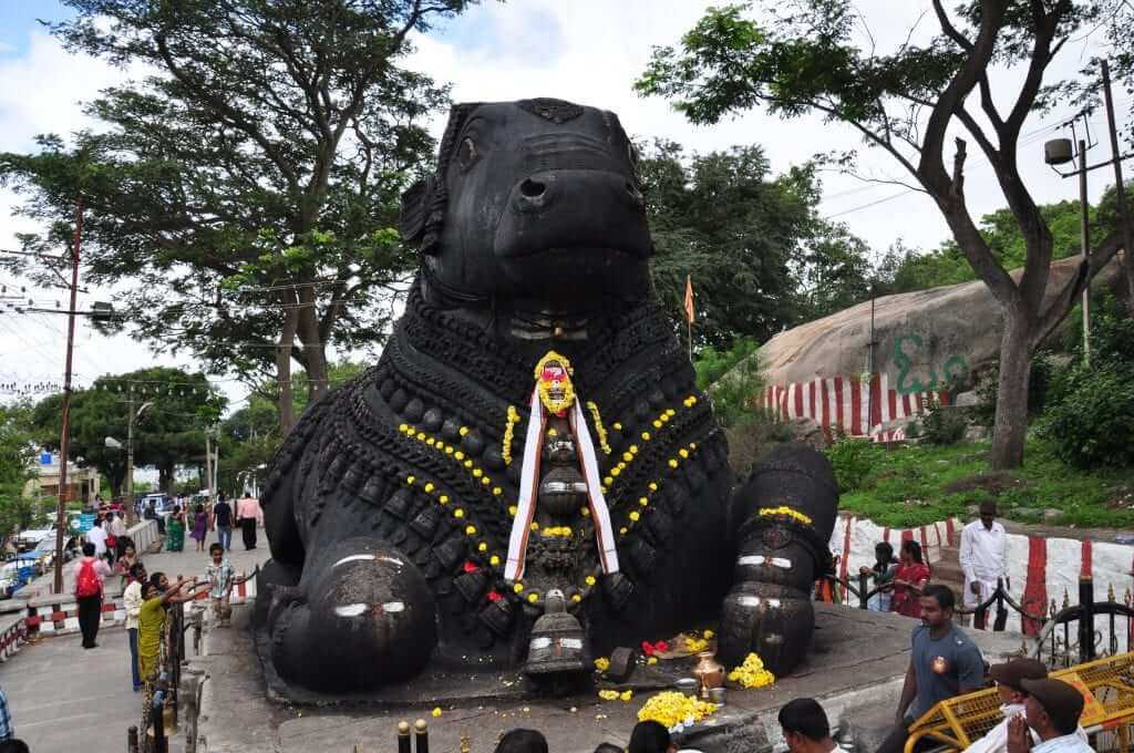 Mysore - Nandi Monte Chamundi