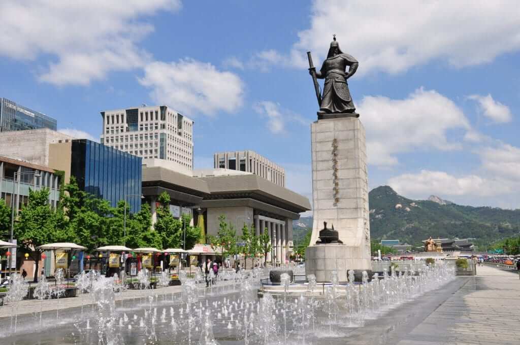 que ver en seúl Plaza Gwanghwamun