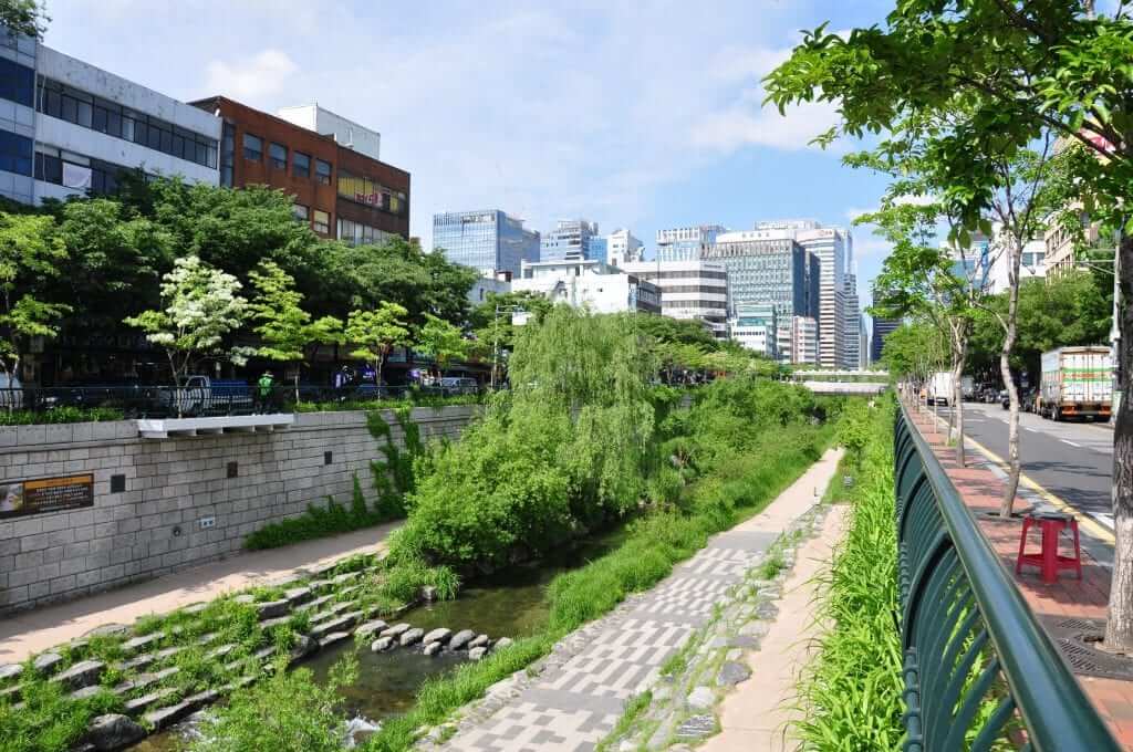 que ver en seúl arroyo