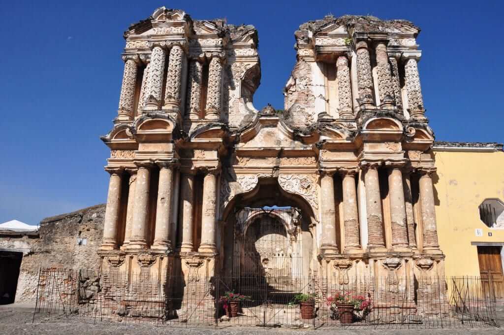 antigua, iglesia del carmen