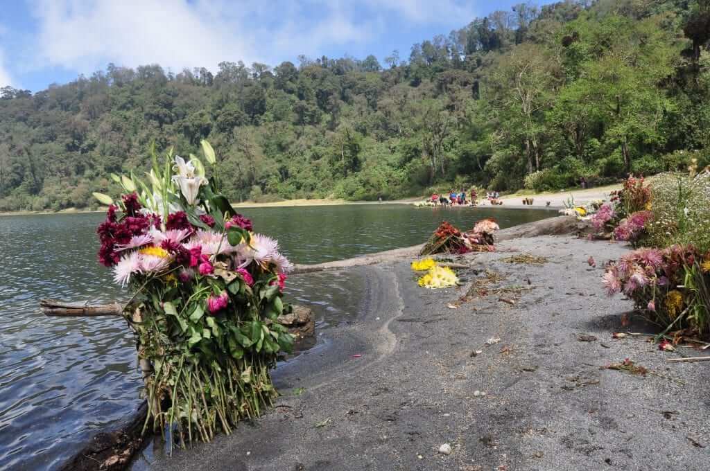 Viajar a Guatemala Laguna chicabal