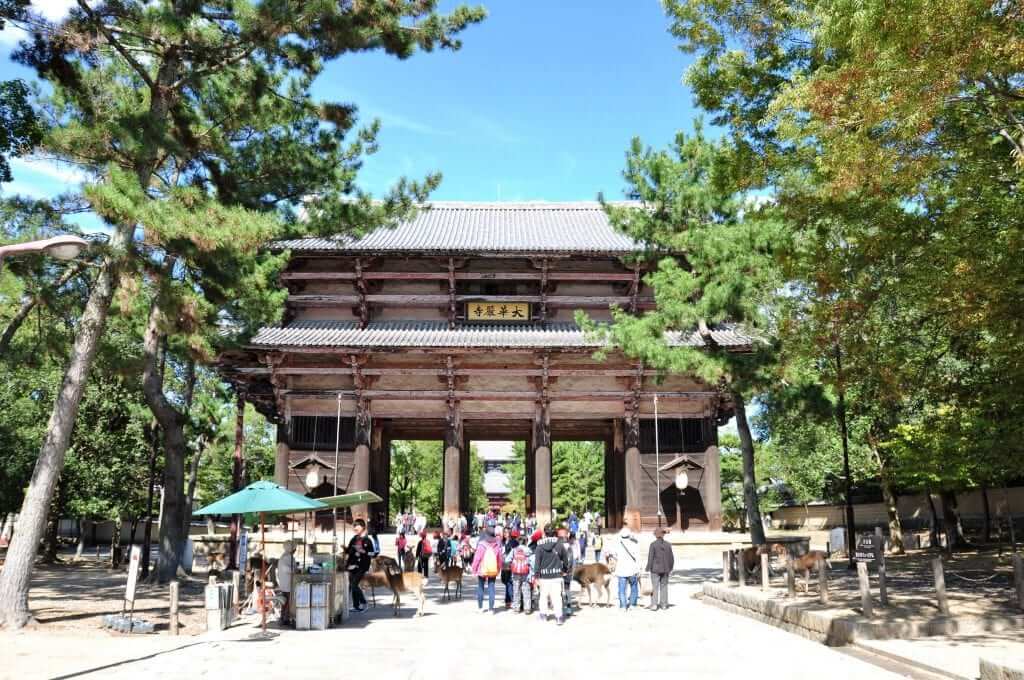 que ver en nara Todaiji Nandaimon