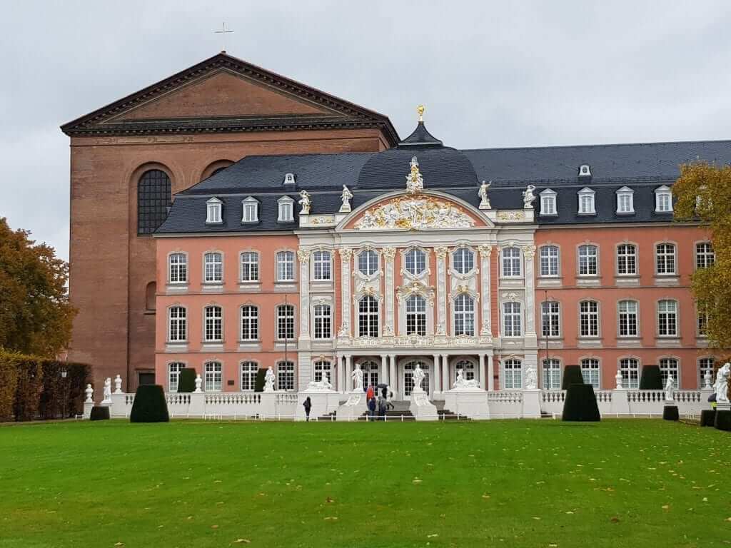 Kurfürstliches Palais