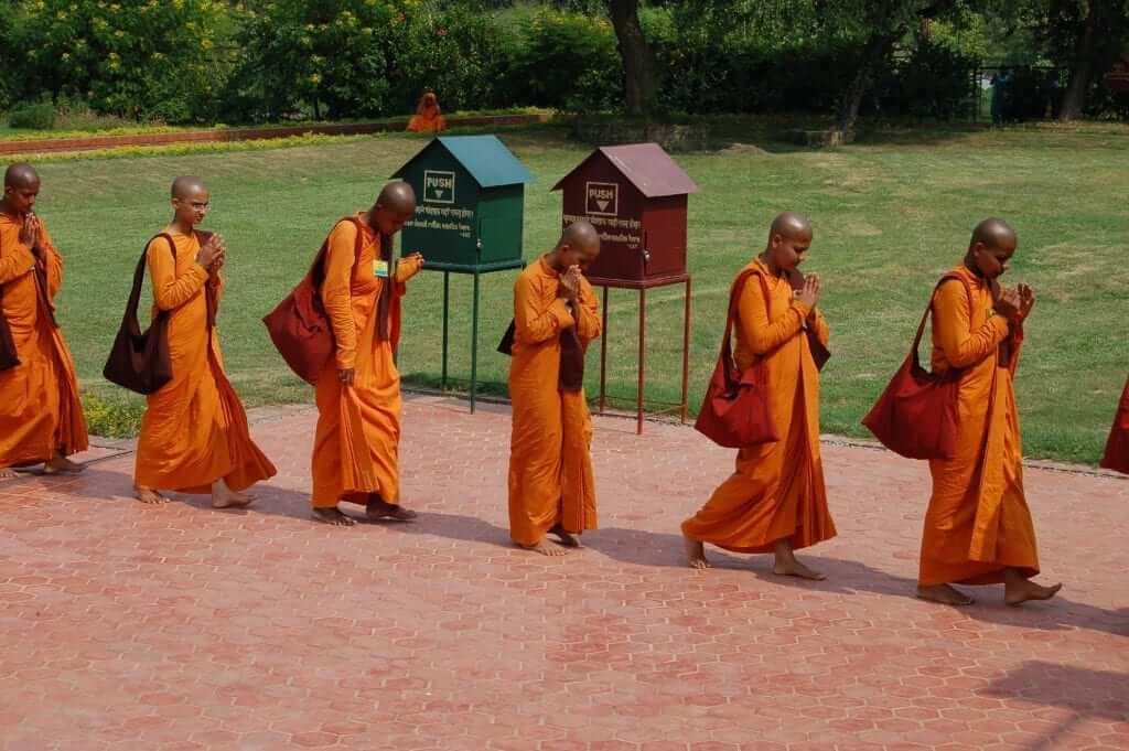 Lumbini, monjes