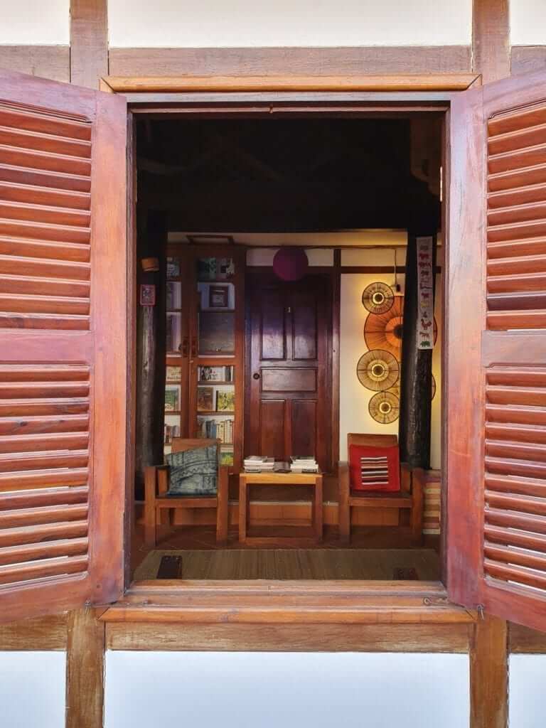 Le Bougainvillier, Laos