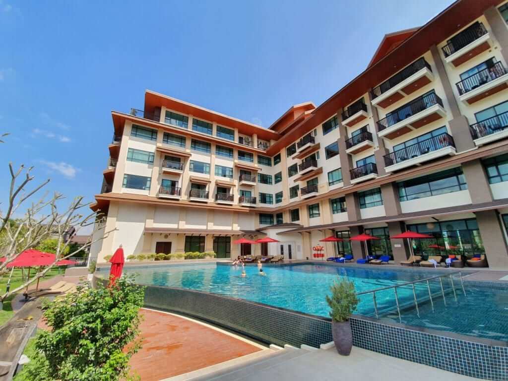 DORMIR EN VANG VIENG