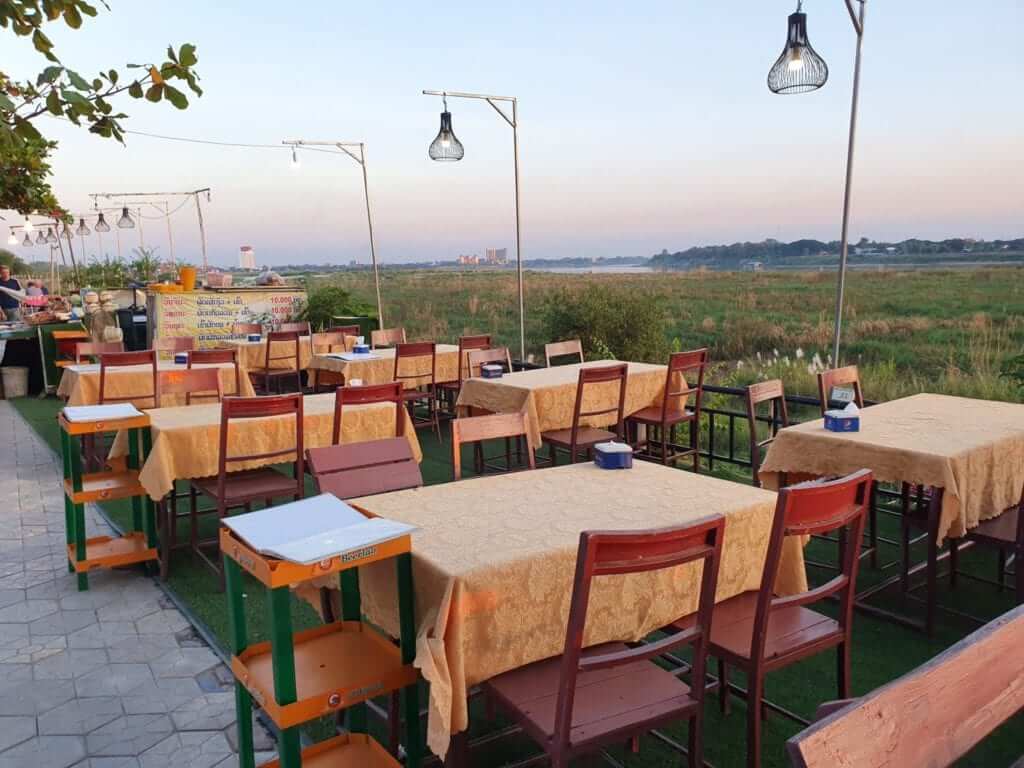 comer en vientiane