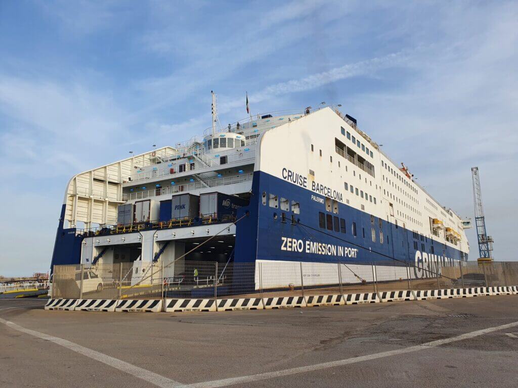 ferry a cerdeña