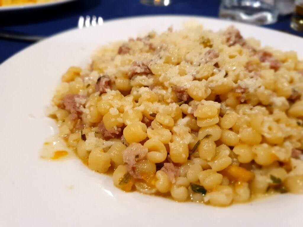 comer en Cerdeña