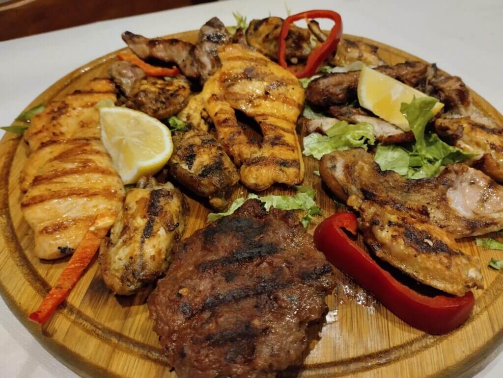 dónde comer en Tirana