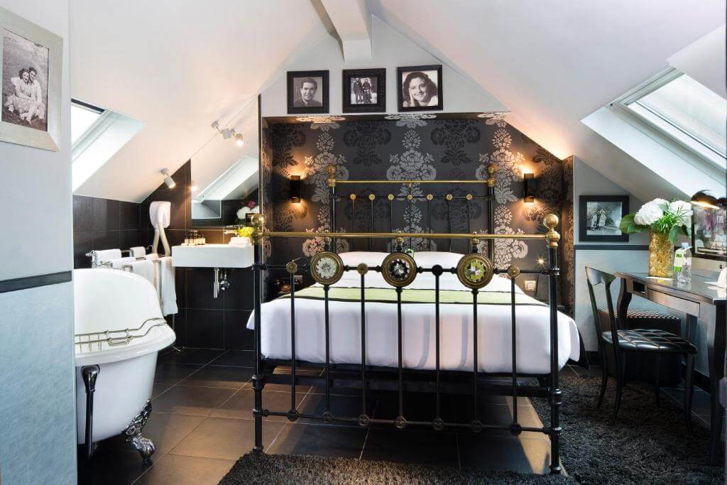 hoteles baratos en el barrio latino